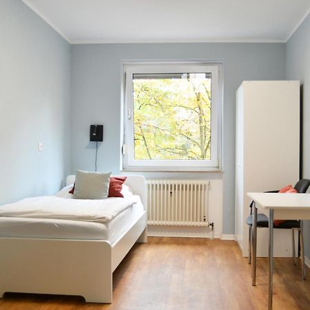 1, 2, Sleep Hostel Nuernberg Messe Exterior foto