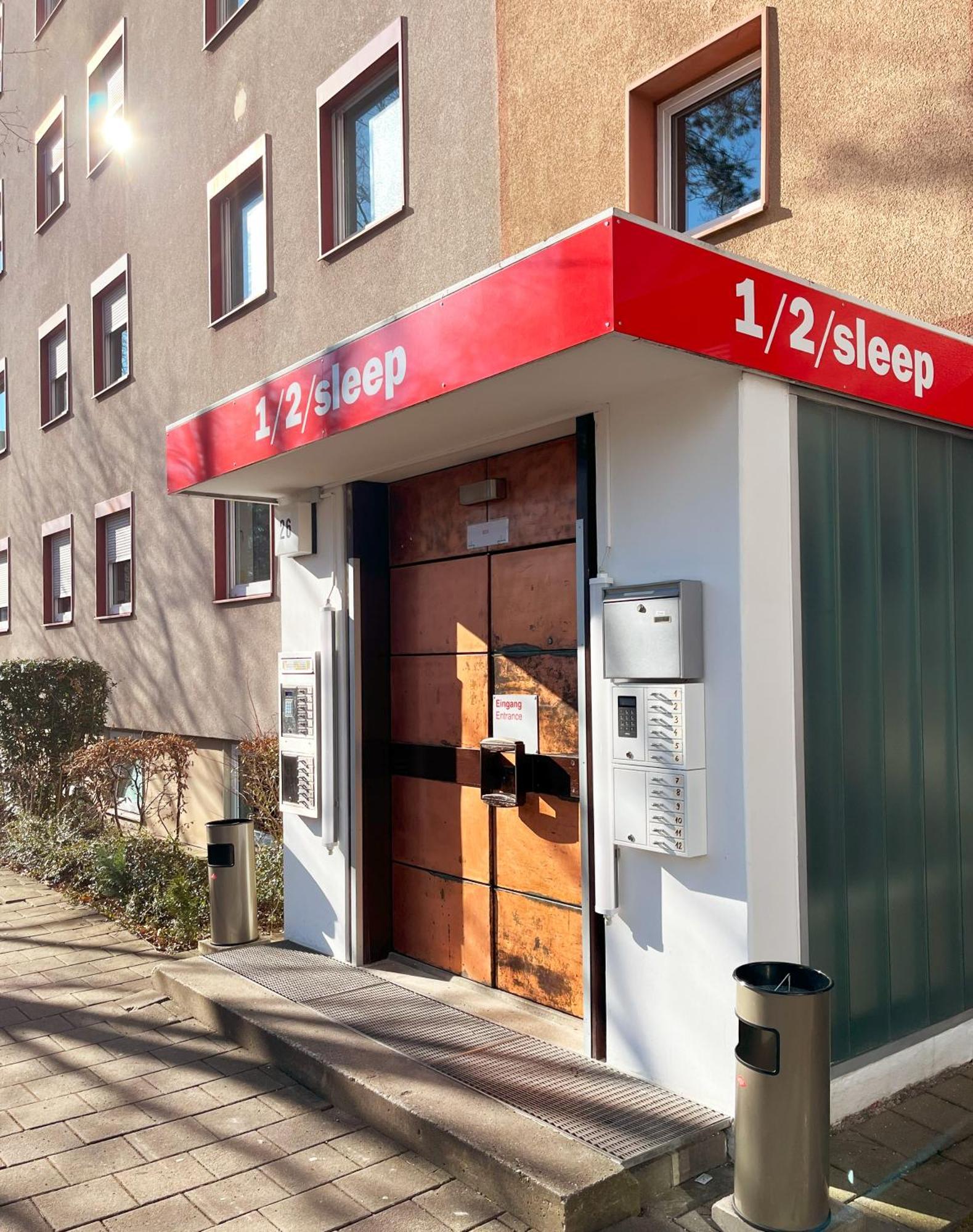 1, 2, Sleep Hostel Nuernberg Messe Exterior foto